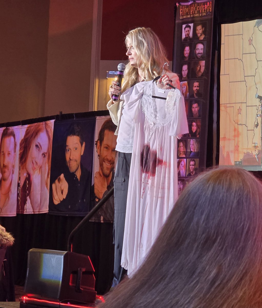 FangasmSPN's tweet image. .@SamSmithTweets with the actual nightgown she wore on #Supernatural  - it&apos;s actually pink! #SPNCHI #SPNCHICAGO