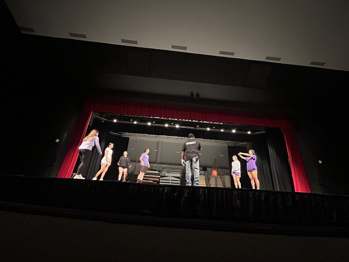 BeltonGBB (@beltontxgbb) on Twitter photo Awesome week 4 with our UMHB membership. Skits about positive and negative ways to respond to adversity. <a href="/cruwomenshoops/">UMHB Women's Basketball๐</a> killed it on stage with our girls! Awesome week 4 with our UMHB membership. Skits about positive and negative ways to respond to adversity. <a href="/cruwomenshoops/">UMHB Women's Basketball๐</a> killed it on stage with our girls!