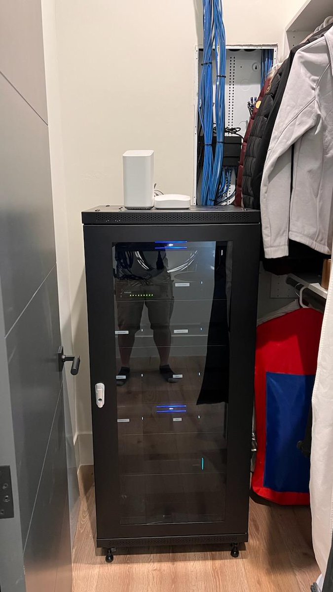 HomeEnterSol's tweet image. Upgrade your streaming, simplify audio control, and enjoy a network that keeps up with your daily routine. Give us a call to schedule a consultation today!
#HomeEntertainmentSolutions #HomeNetworkingUpgrades #NetworkingInstallationServices
bit.ly/4nm8Oyu