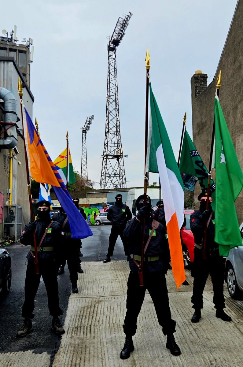 This is our Flag 🇮🇪
The flag of the Irish People's Republic.

26+6 = 32

Saor Éire Anois

#BritsOut
Break the connection with England!