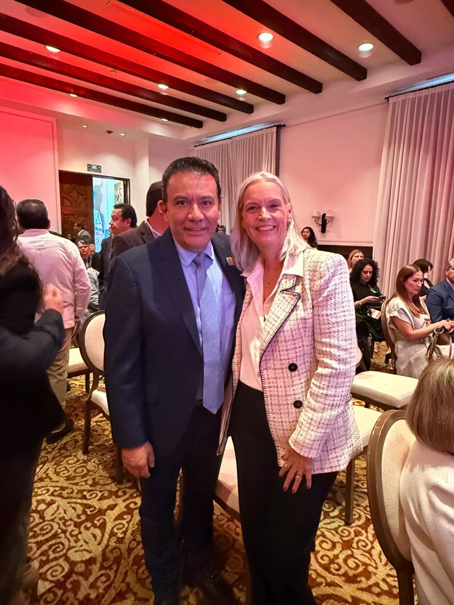 En la #5CumbreTurismo coincidimos con líderes del turismo público, privado y académico en San Miguel de Allende 🇲🇽✨

#DiálogoEntreLíderes #Conexstur #LíderesDelTurismo