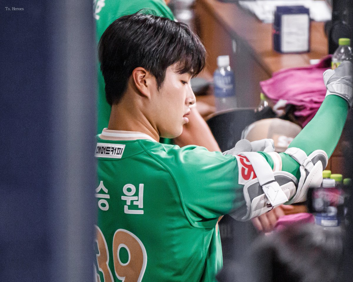 250802 첫 걸음을 내딛지 않고는 발자취를 남길 수 없는 법

#염승원 #키움히어로즈