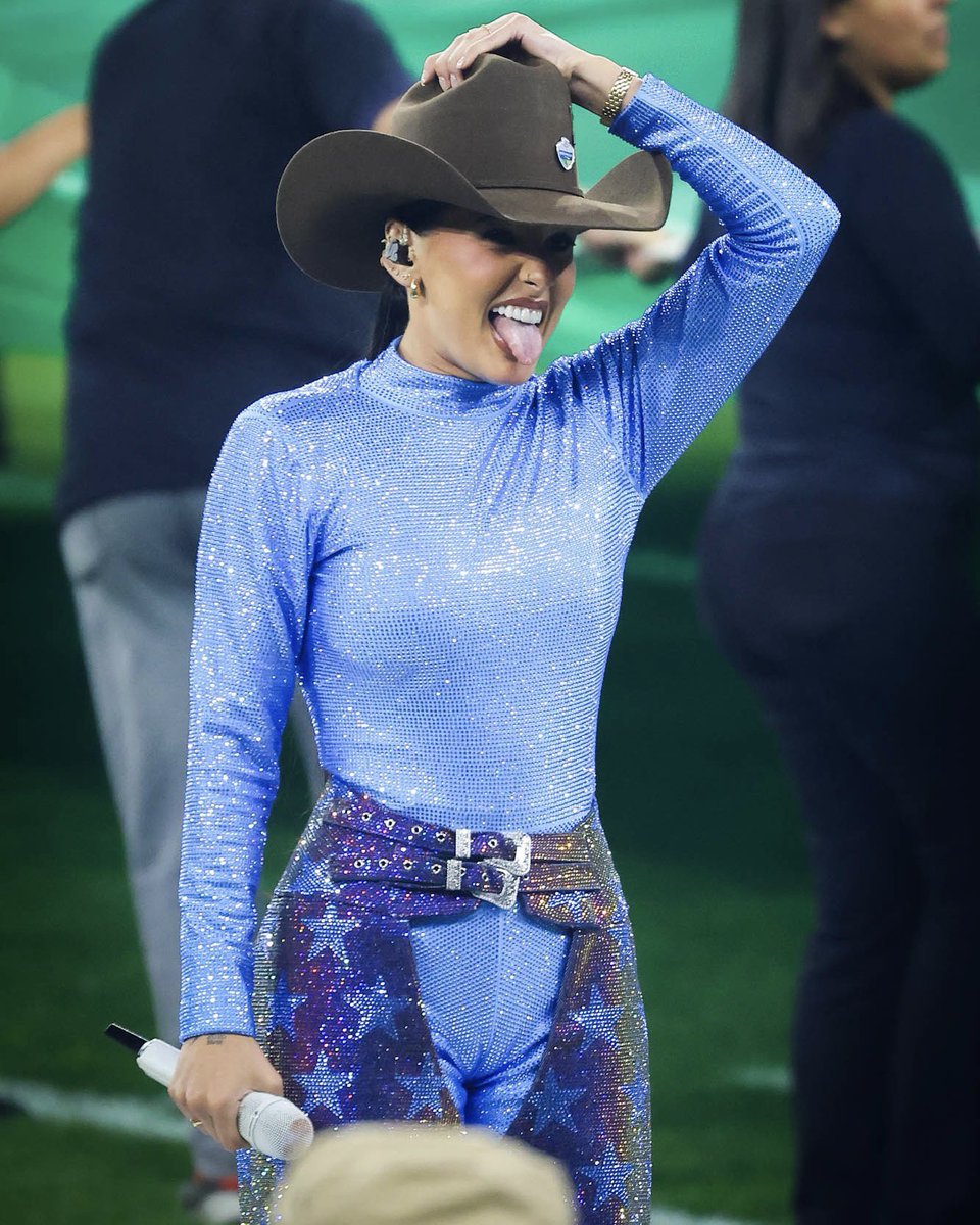 GMeAF's tweet image. Vcs tem noção do que a Ana Flávia fez??? Isso é surreal, ela é um fenômeno, ela BRILHOU, arrepiou todos, QUE ORGULHO, cada dia voando mais alto🥹😍💙