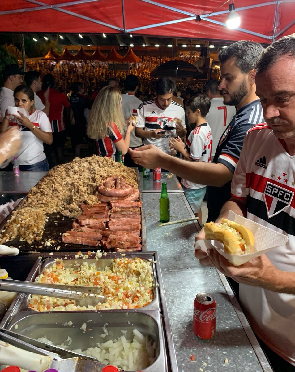Footy Scran (@footyscran) on Twitter photo Making our own sandwich at São Paulo (<a href="/SaoPauloFC/">São Paulo FC</a>) is where we want to be right now.
For R$10 (£1.30), you can’t go wrong! 🤝 Making our own sandwich at São Paulo (<a href="/SaoPauloFC/">São Paulo FC</a>) is where we want to be right now.
For R$10 (£1.30), you can’t go wrong! 🤝