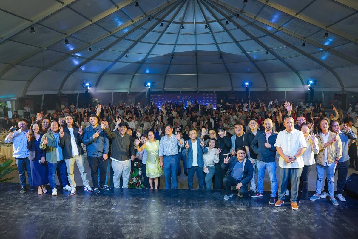 pnagovph's tweet image. LOOK: President Ferdinand R. Marcos Jr. and First Lady Liza Araneta-Marcos grace the &apos;Click, Connect, Celebrate&apos;, featuring the #eGovPH mobile app at the Foro de Intramuros, Manila on Thursday (Sept. 4, 2025). | 📷: Liza Marcos FB