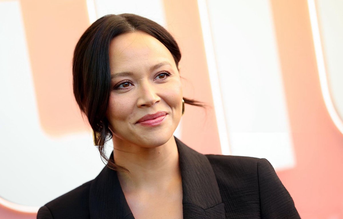 MELISSA O NEIL OH MY GOD MY HEART IS BEATING SO FUCKING FAST WJDHJIHHJERFER