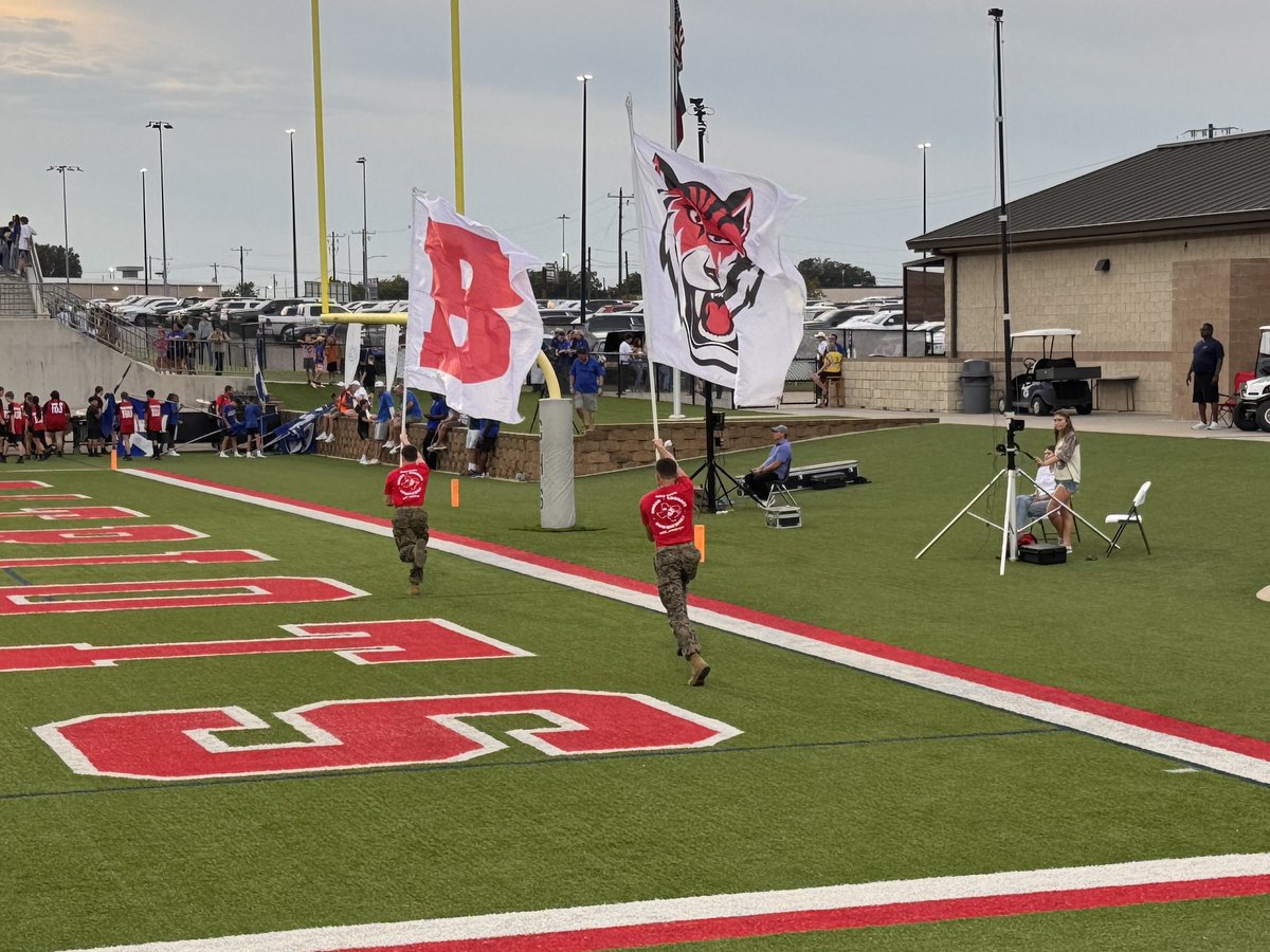 randypittenger's tweet photo. 🏈🐅🏈🐅🏈🐅🏈🐅🏈🐅🏈🐅🏈
  🅱️ BELTON TIGER FOOTBALL 🅱️ 
      🔥 TOUCHDOWN TIGERS 🔥
@Will_Shepard12 34 yd pass to Gavin Ross! 
          Belton 14-7 Georgetown 2nd qtr
    #GoTigers #BigRedCommunity 
                     #ILoveBelton https://t.co/ir3lr4pdRN