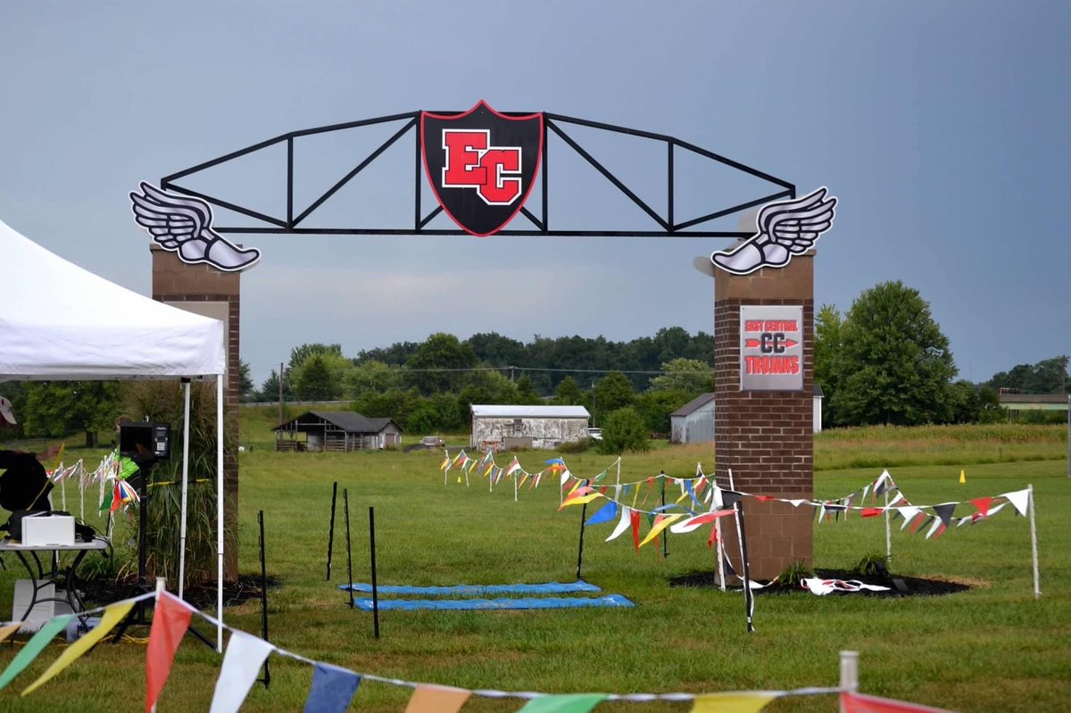 This weekend is the annual EC XC invite!! Please come out and support our runners! They work extremely hard and would love to see you there!

Boys run at 9 am and the girls will follow at 9:40.

We will also be honoring our seniors prior to awards at 10:30! Hope to see you there!