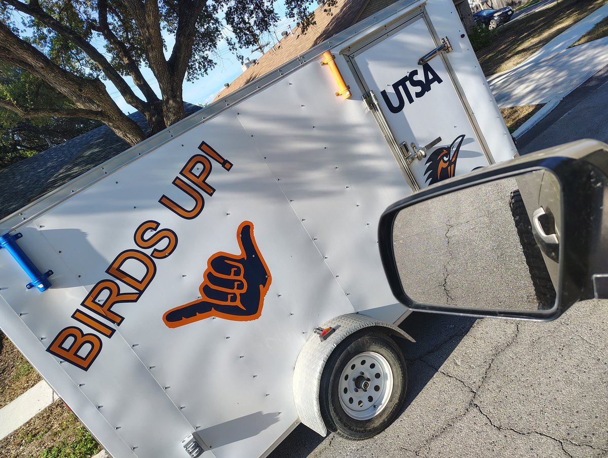 Hey <a href="/SickosCommittee/">Sickos Committee</a> , Wanna Tailgate Tomorrow?!??? 🤙🤙