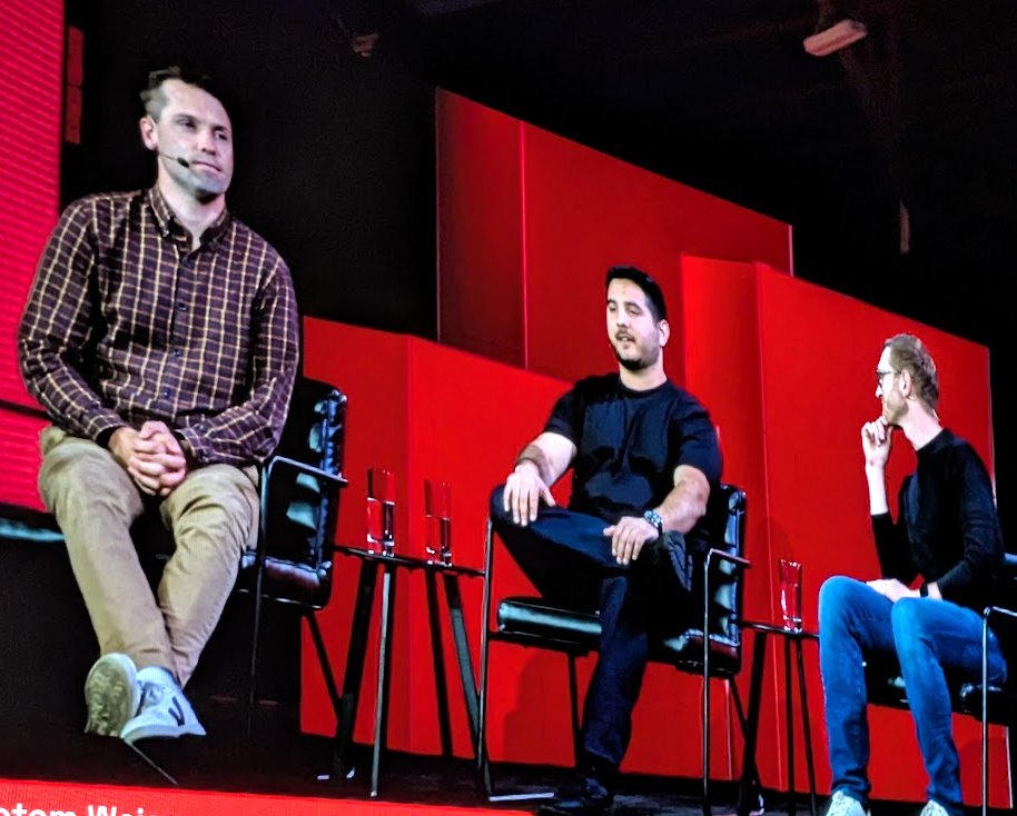 schwentker's tweet image. From demos to production, the future of AI agents depends on reliable context &amp;amp; memory.
@langgraphai
checkpointing + flexible architecture could make multi-agent systems as dependable as traditional software  but w/ adaptability only LLMs bring.
@samecrowder
#RedisReleased