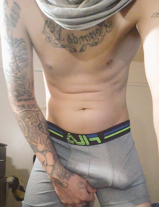 Master BiggKevG - Extremely hung 8' - 9' superior alpha cock would enjoy having some fun this Friday! Which little sub is ready to serve/worship this alphas hung cock and huge soles?! (Open to all requests, little to no limits) Silent sends get hot surprise Cashapp $WestCoastVibin28 p.p YJ40202 https://t.co/lprVrk2xOP