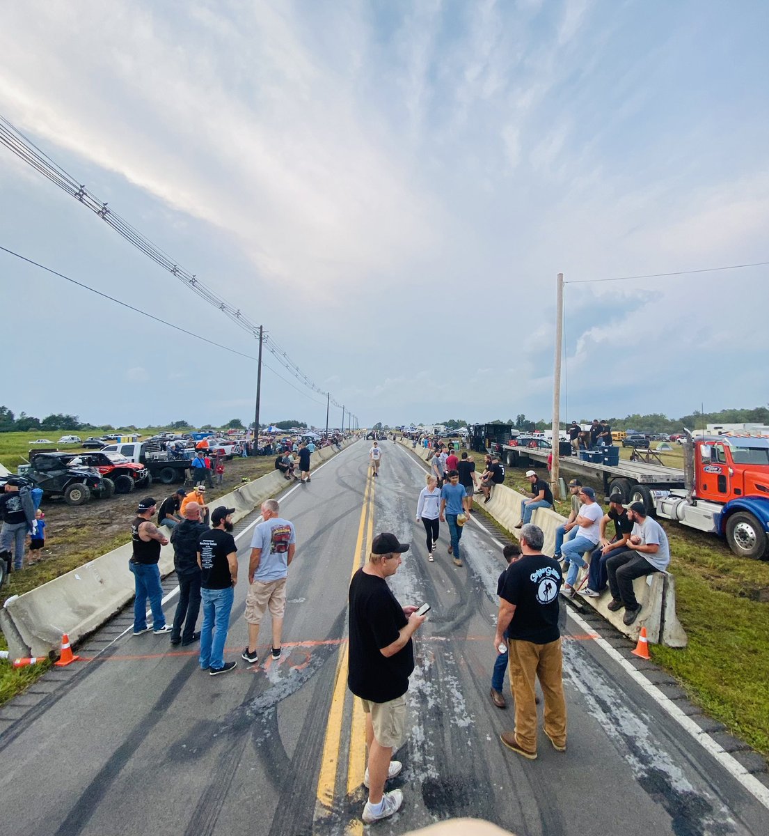 1ClayCounty's tweet photo. 🏁 Are we racing yet? 👀🔥
Scenes from Battle In The Streets – Clay County, KY on Elk Mountain 🏔️ https://t.co/LX0josj3rS