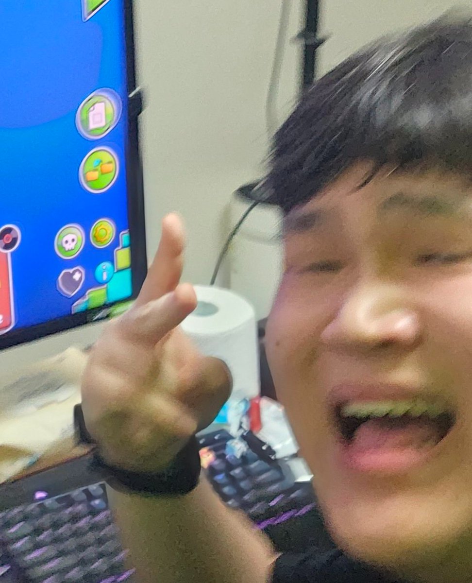 Zanke🌲 tweet media