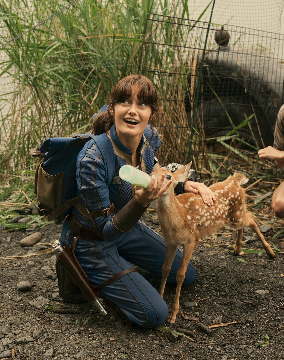 Ella Purnell behind the scenes of Fallout
