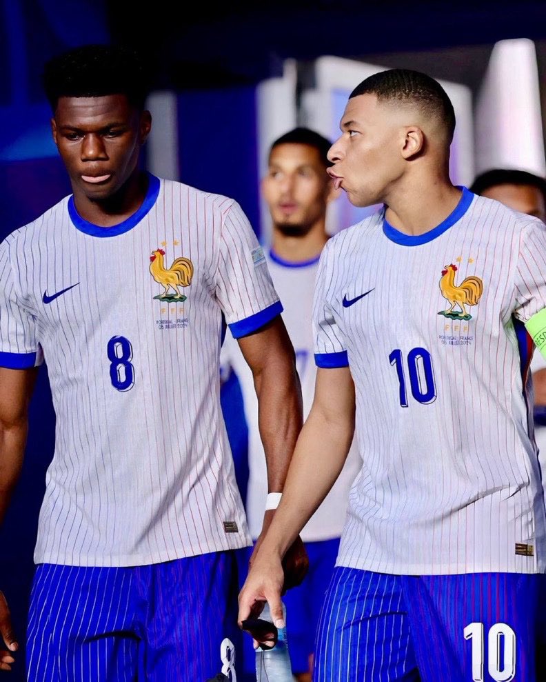 🚨| BUT de Mbappé grâce à une MAGNIFIQUE PASSE DÉCISIVE de Tchouameni ! ✅⚽️

Un BUT Made In Real Madrid. ⭐️