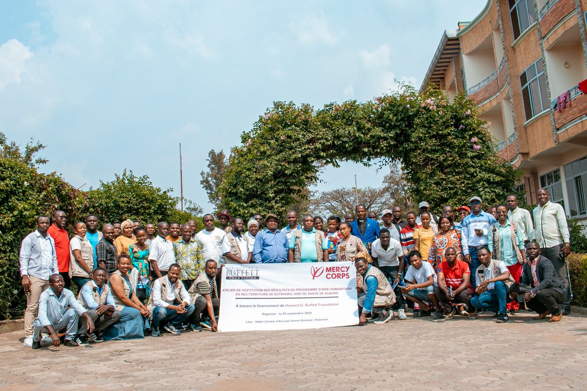 Kiwanja (NK) Mercy Corps présente, devant les couches sociales de Rubare, les résultats d'un programme d'aide humanitaire financé par la fondation Buffett, 32 737 personnes assistées en deux reprises. #NordKivu