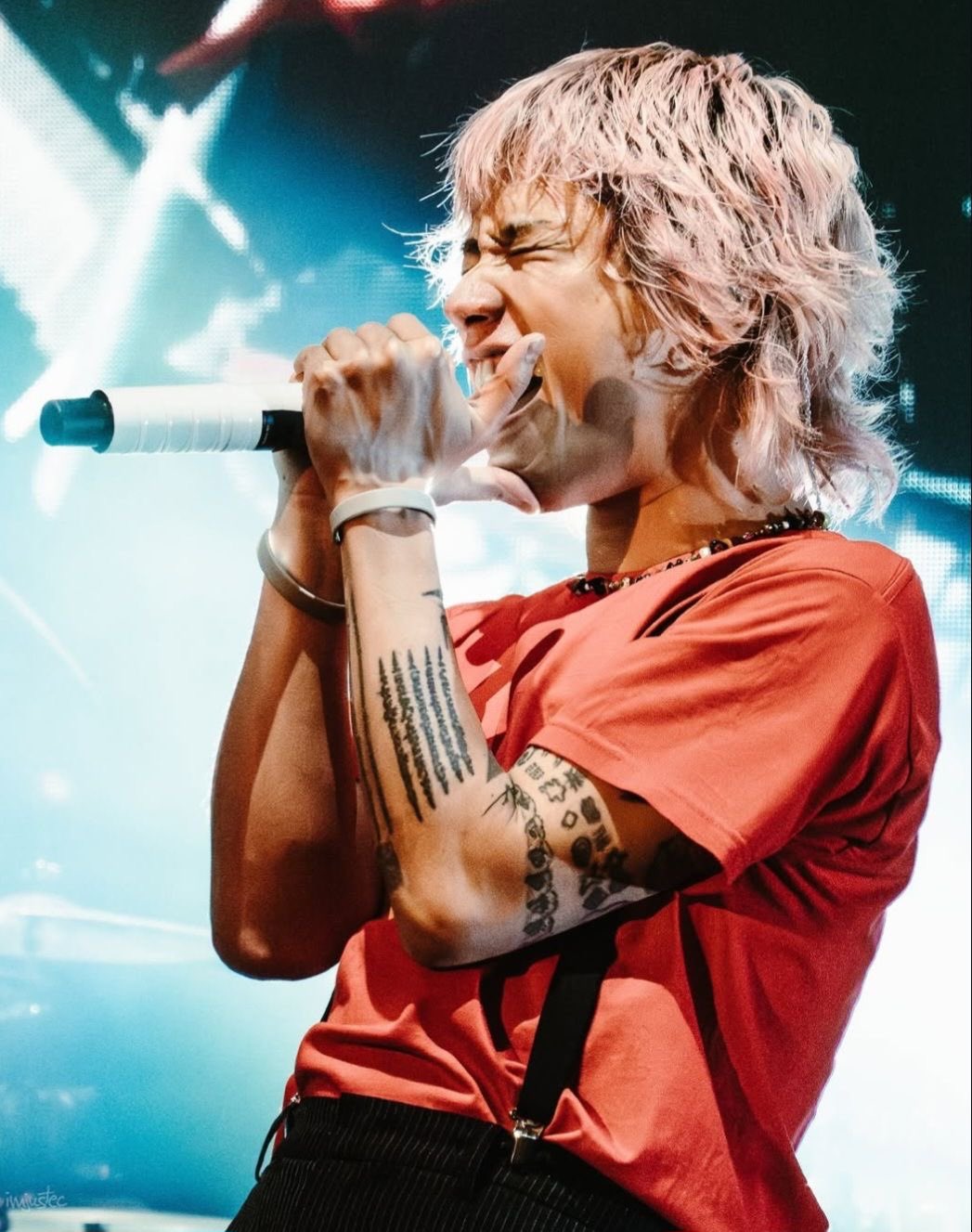 TAKA - Search / X