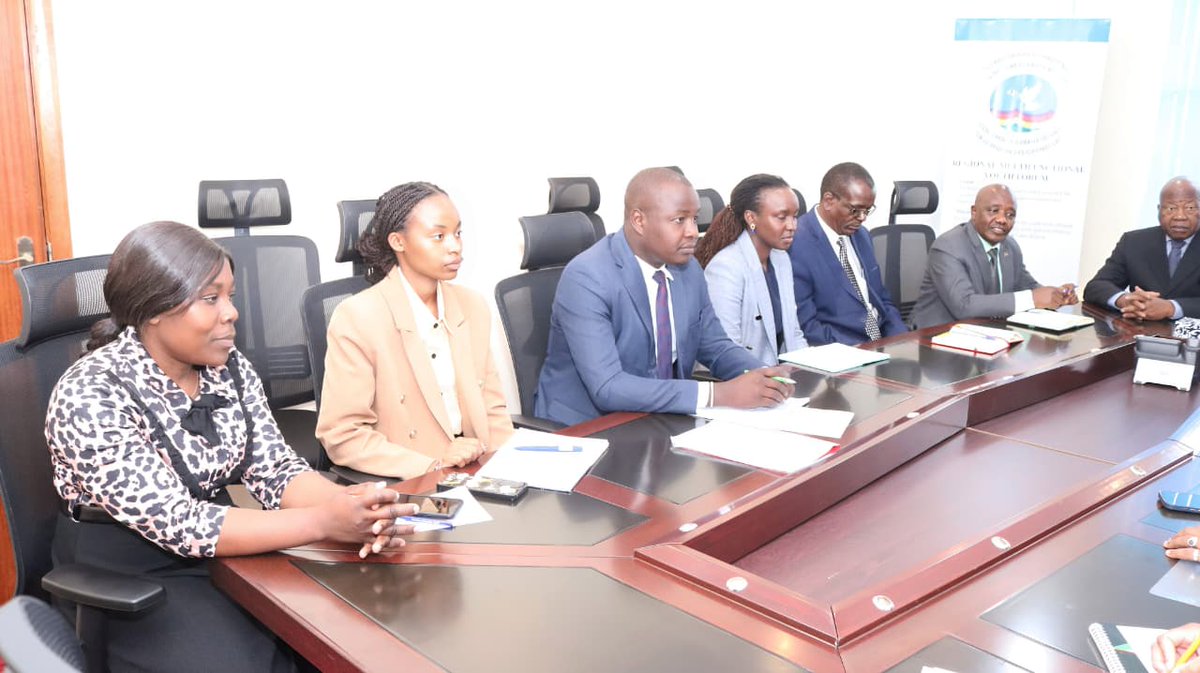 _ICGLR_'s tweet photo. 📌 On 5th September 2025, the ICGLR Executive Secretary @JoaoCaholo visited the ICGLR Youth Forum Secretariat in Nairobi, Kenya.

He was warmly received by Mr. Fikirini Jacobs Katoi Kahindi @fikirini_jacobs Principal Secretary, State Department for Youth and Creative Economy, together with Dr. Francis Kinyua Nderitu, Regional Coordinator of the Youth Forum Secretariat, and his team 👥.

🤝 Their discussions focused on:

🌍 Regional youth initiatives and their effective implementation;
🔎 Demonstrating the critical role of the Regional Youth Forum Secretariat by identifying challenges at both regional and national levels;
🚀 Positioning the Regional Youth Forum Secretariat as a strategic actor to change the narrative and unlock youth potential;
🇰🇪 Fostering patriotism and civic values among young people.

✨ The visit reaffirmed the commitment to empowering youth as a driving force for peace, security, and development in the Great Lakes Region.
