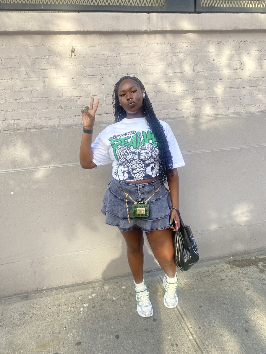 Shameeka Anderson, daughter of Ivyanna Anderson Whyte, is an incoming 11th grader at Talented Unlimited. Shameeka looks forward to meeting her new teachers