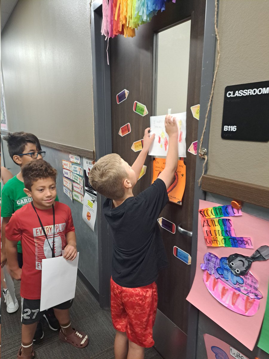 Today we showed kindness and cooperation by creating notes of kindness for our hall
🥰
#TeamMelissa ##NCESTRONG