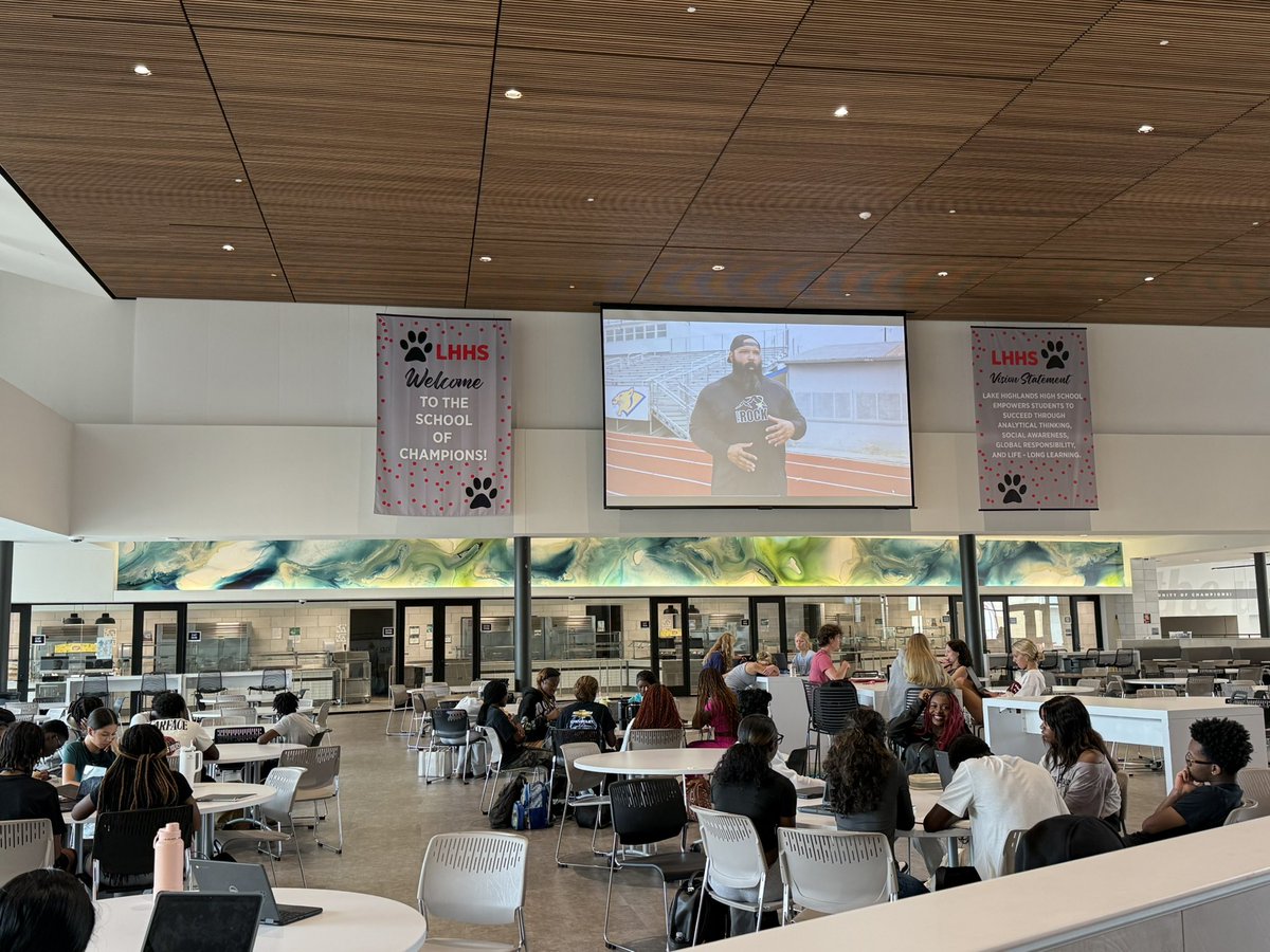 LHHS Track tweet media