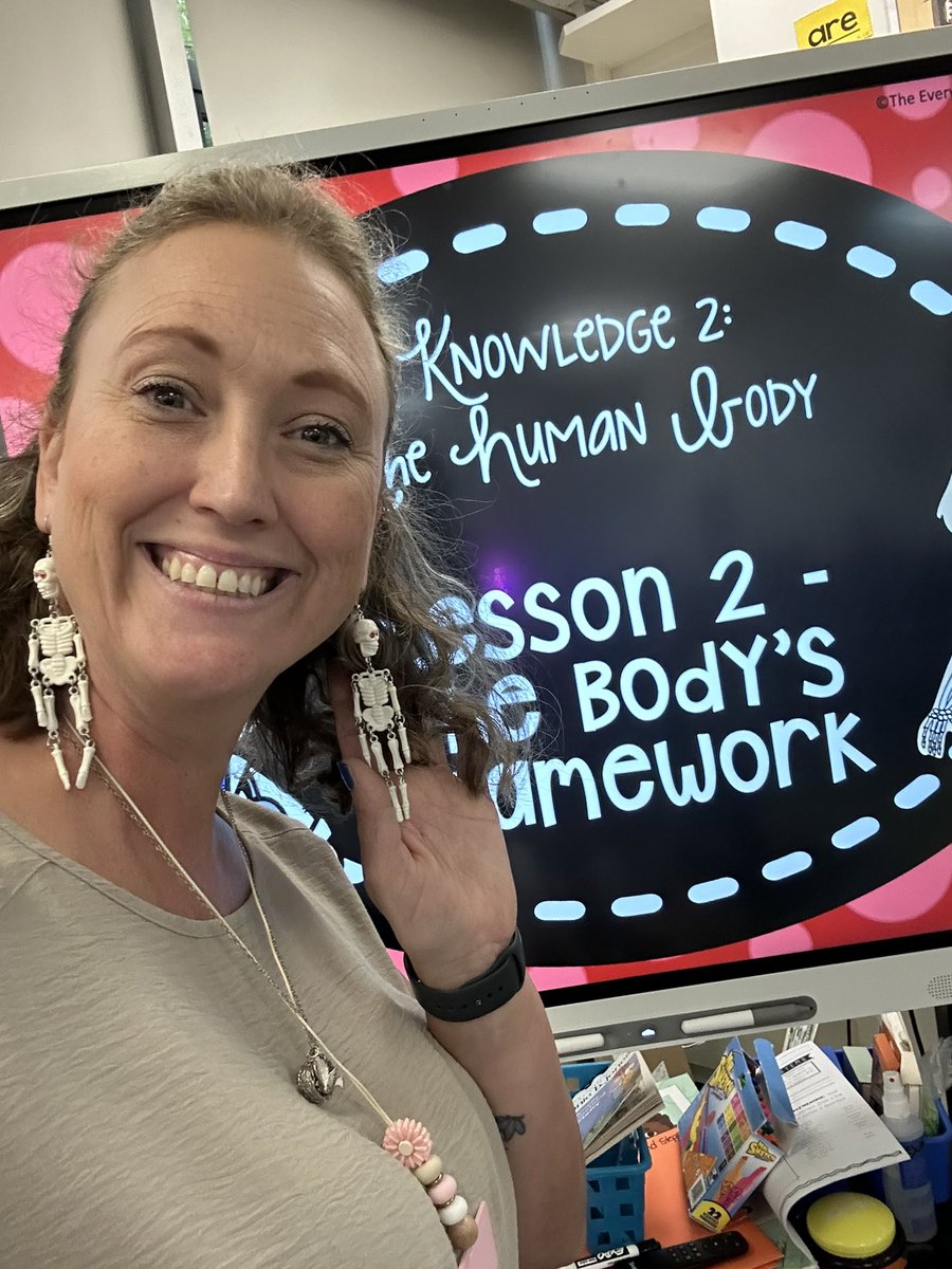 Brambrainiacs's tweet photo. We learned about the Skeletal System today so of course I had to wear my skeleton earrings! #kcsdropedintoreading #TMGenius #bramlagebrainiacs https://t.co/O4zUPGRv9T
