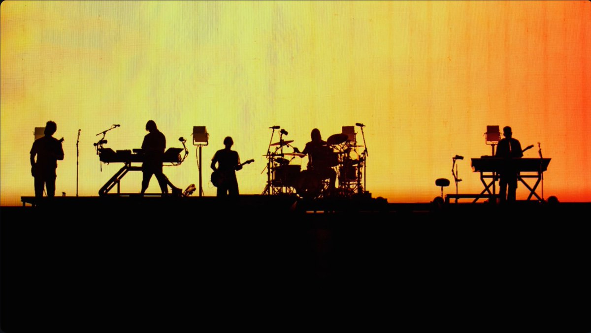 Badgeraz's tweet photo. What a time to be a Linkin Park fan! There are no words that can describe the joy, emotion and musical catharsis of this last year! Nothing but love &amp; respect for our 'oh so serious' band #HappyLinkinParkDay #f0t1 🫶 https://t.co/yviyea4PaV