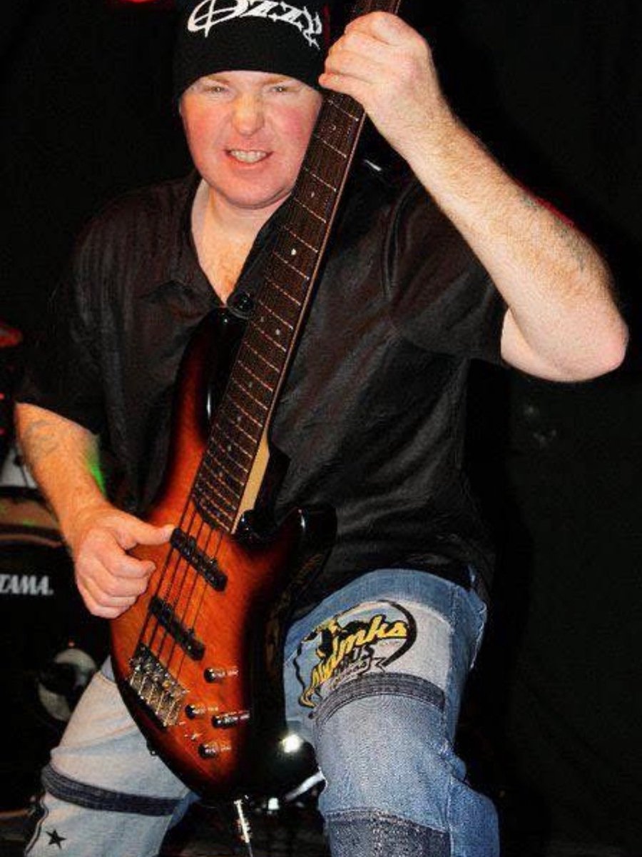 Yesterday was your birthday, but you weren’t here to celebrate it 😔, but I know you’re rocking with Ozzy so I won’t complain 🎸. Anyways, I miss you and there’s not a day that goes by where I don’t think about you 😇 

Happy birthday

#birthday #missyousomuch #rip #ozzy