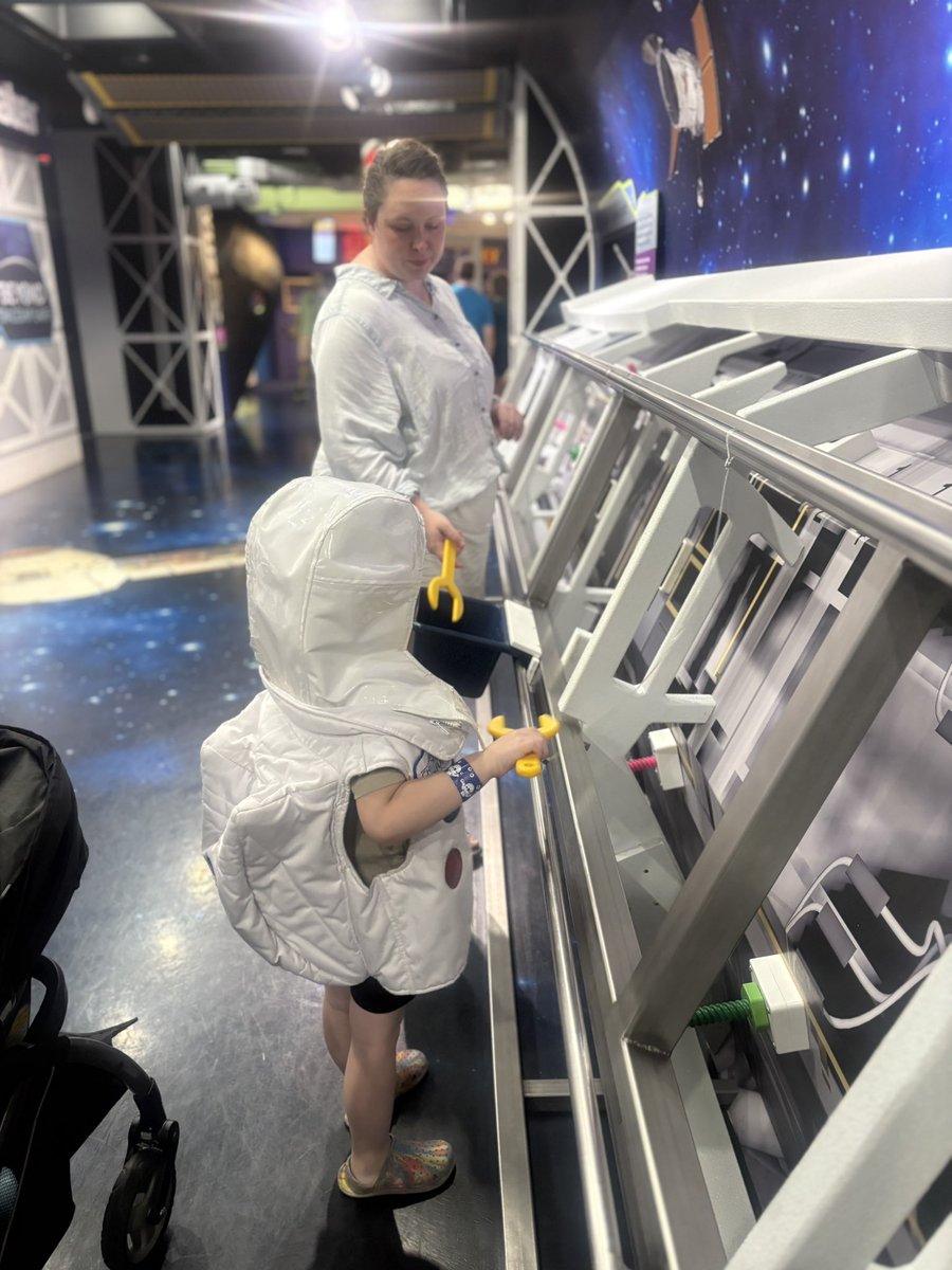 DannyWBennett's tweet image. Got to spend sometime in Indiana with Hunter, Abby, Mac and Lochlan! Celebrated Mac’s 4th birthday and able to have fun at the Children’s Museum and their church, Northview Church! Love them all so much! Grandchildren are some of God’s greatest gifts! #BigBoyMac #LadyLoch