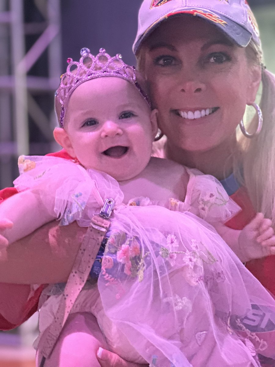 DannyWBennett's tweet image. Got to spend sometime in Indiana with Hunter, Abby, Mac and Lochlan! Celebrated Mac’s 4th birthday and able to have fun at the Children’s Museum and their church, Northview Church! Love them all so much! Grandchildren are some of God’s greatest gifts! #BigBoyMac #LadyLoch