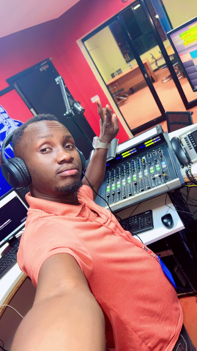 DavidRukasi's tweet photo. On the #SlamJam on @882SanyuFM with the main guy DJ White Star Boy
😉 https://t.co/o2b4KHzKyG