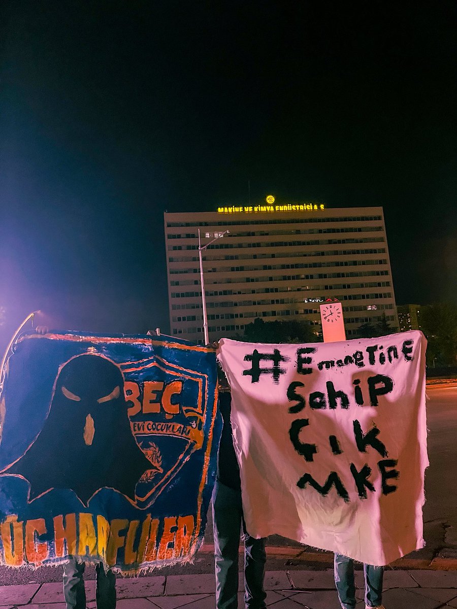 Seninle biz, et tırnak gibiyiz; ihtilal de olsa ayrılamayız biz!

MKE ANKARAGÜCÜ!
#EmanetineSahipÇıkMKE