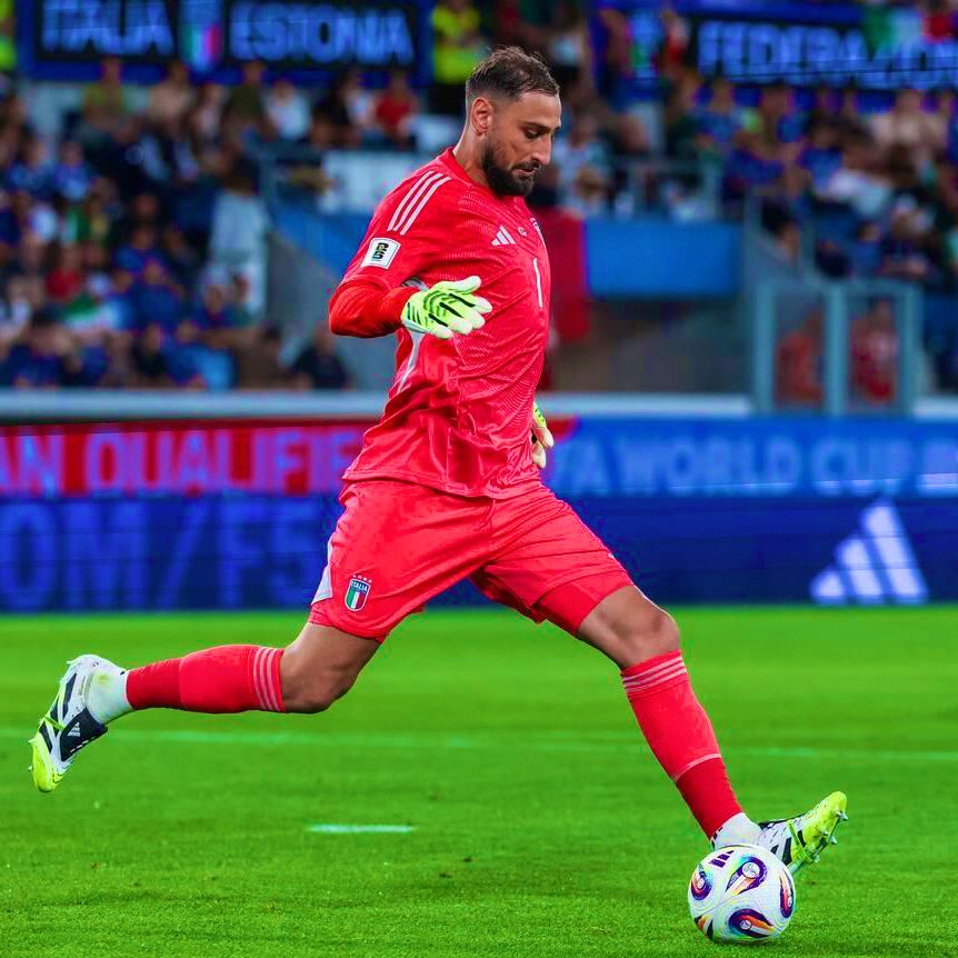 🧤 Gianluigi Donnarumma keeps a clean sheet tonight! 🇮🇹✨