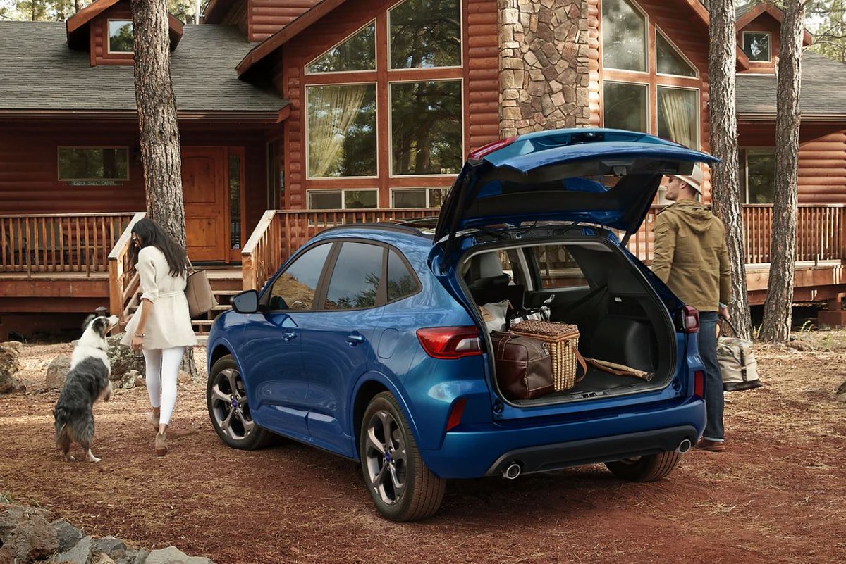 Adventure waits for no one, and the 2025 Ford Escape gets you anywhere, anytime. 😎

➡️ See the available trims here: tinyurl.com/2k33tvj9