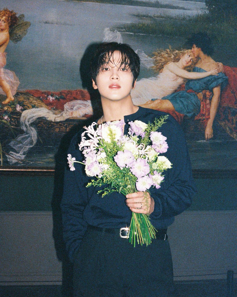 sukhoonn's tweet photo. I've been resurrected ! I can't explain how long I've been waiting for his solo debut! The world isn't ready for HAECHAN 🩷 https://t.co/8DciG0IuLp