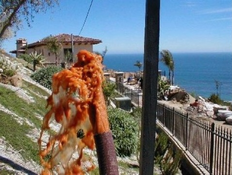 wcw_turbo's tweet image. Tired of you pipes filling with rust? sinks and toilets turning red and brown? Our patented system can get all iron out of your water!