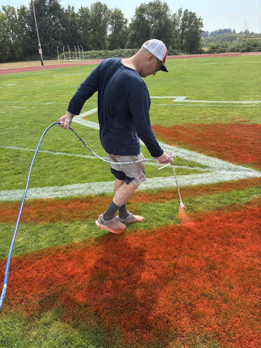 Coach7Lord's tweet photo. @IAmBrotherKing is at it again, helping us put down our M logo for our game tonight!  Thanks Sam! https://t.co/s63GzViR1s