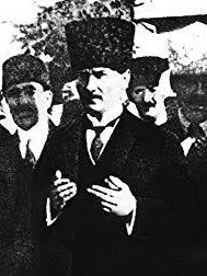 MSÜ Rektörü Erhan Afyoncu:

"Atatürk'ün son sözü 'aleykümesselam' olmuştu."
