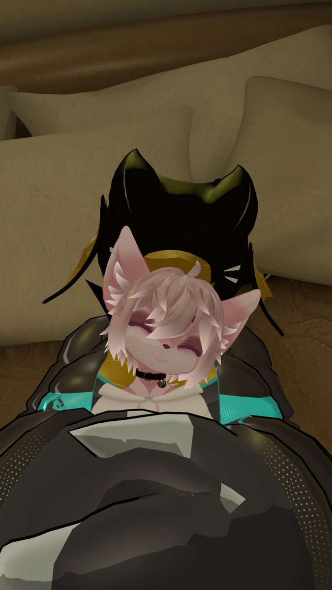 ADAverageAD's tweet image. Haven't posted in a bit, but I've taken a liking to the bug diver model! Here's me cuddling with another cutie to help him sleep... 
#Vrchat #sleep #Cuddles