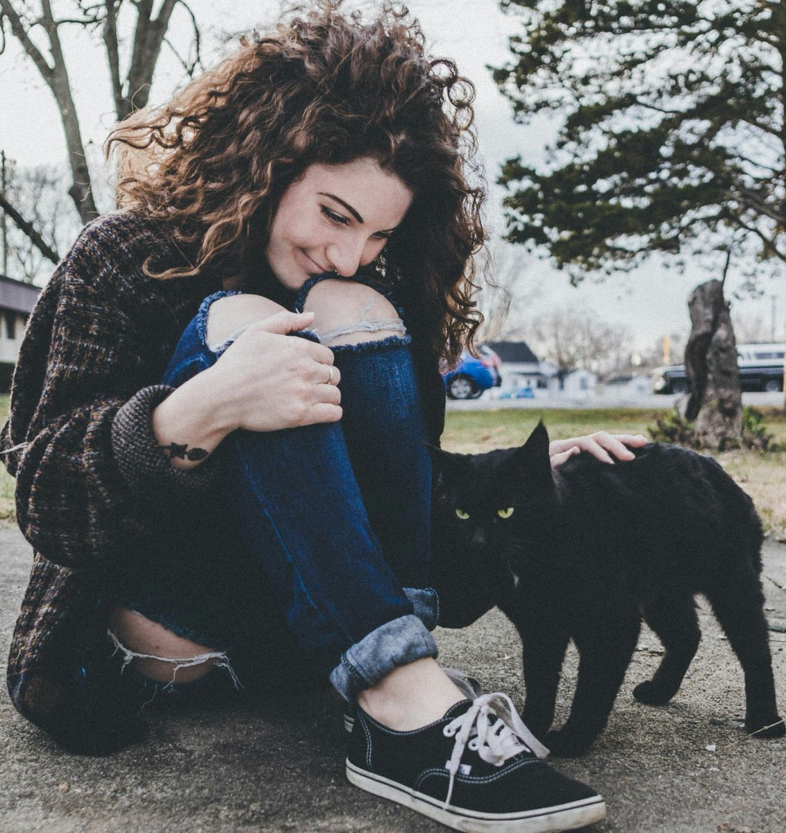 oakhurst_vet's tweet image. As the leaves change, scheduling a check-up for your furry friends is a great idea! Regular vet visits ensure your pets stay healthy and happy, especially with the holidays approaching!
#FallCheckUp #OakhurstVet #veterinary #veterinarian #vetlife  #veterinarymedicine