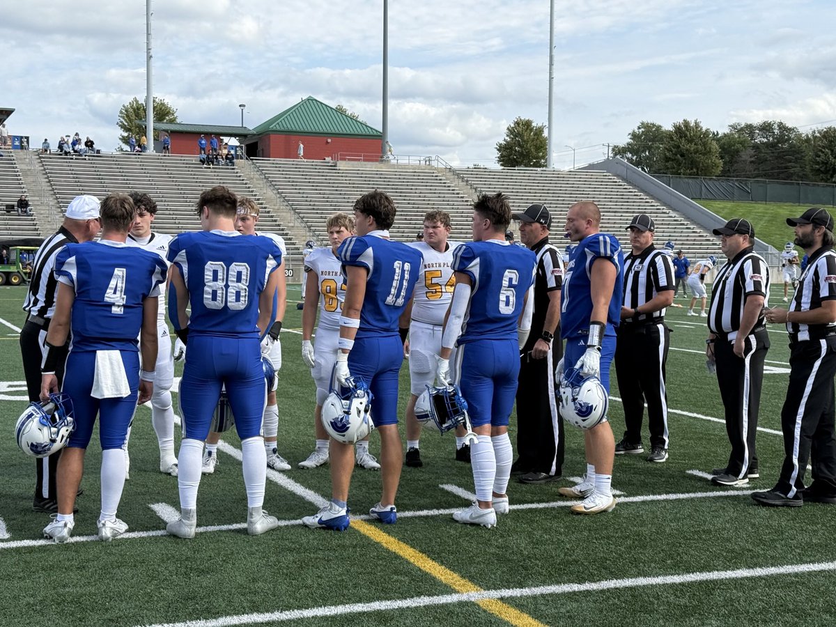 EastSpartans's tweet photo. Spartans win the toss and defer. East will kickoff and play some DEFENSE!!! https://t.co/Se8rjkvVPC
