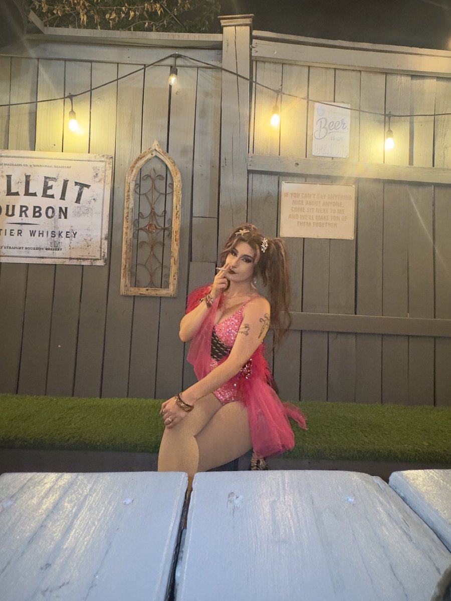 twitter is for cigarette posting