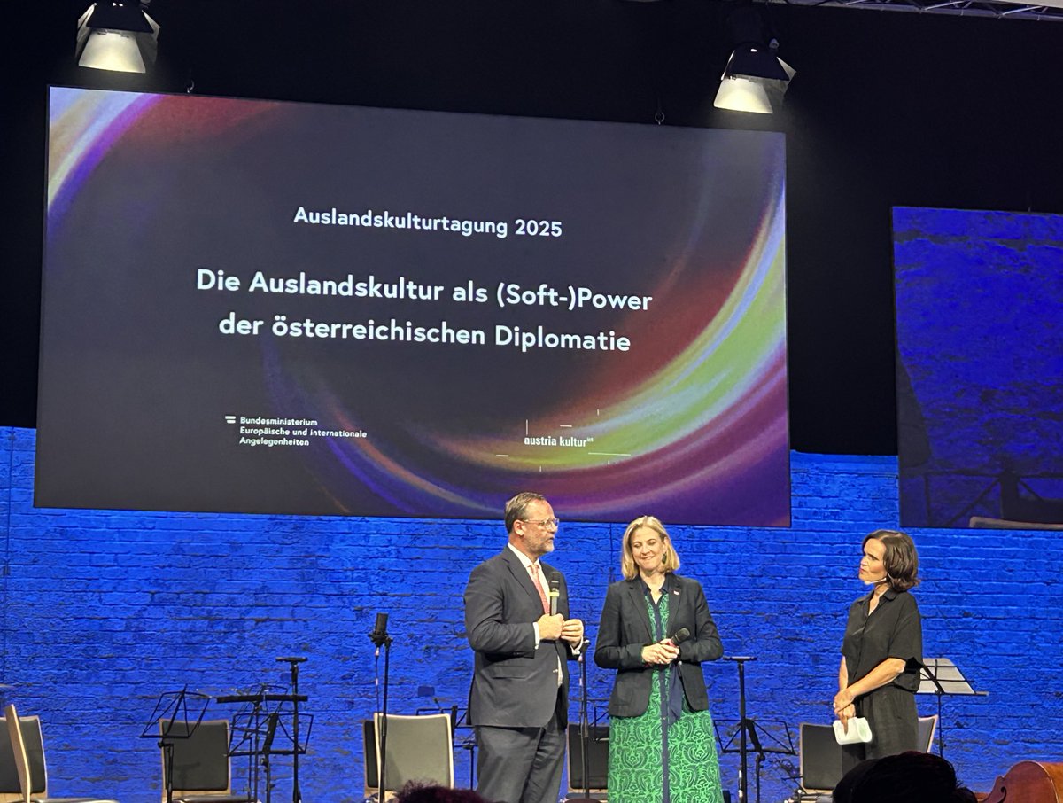 Intensive days at this year’s 🇦🇹Ambassadors‘ Conference in Vienna with a special focus on security &amp; crisis management, economic &amp; cultural diplomacy and international partnerships 🌍

Timely exchanges &amp; updates in turbulent times 🙏🏼

#TeamBMEIA
<a href="/MFA_Austria/">MFA Austria</a> 
<a href="/AustriainZA/">Austrian Embassy RSA</a>