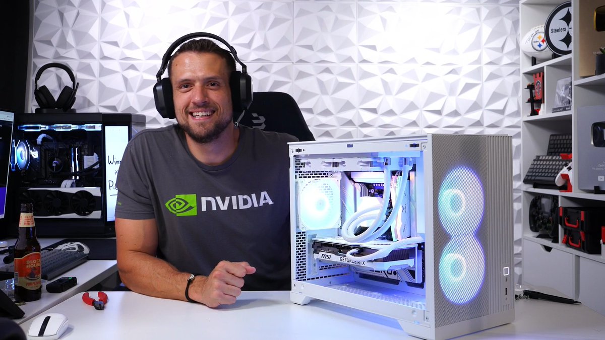 ZachsTechTurf's tweet image. Thursday's PC building livestream featured the Ryzen 5 9600X and RTX 4070 Ti inside the Phanteks XT M3 case.
I'm always running a gaming PC giveaway during these livestreams, so be sure to tune in. The streaming schedule is always posted in the ZTT Discord.
You can…