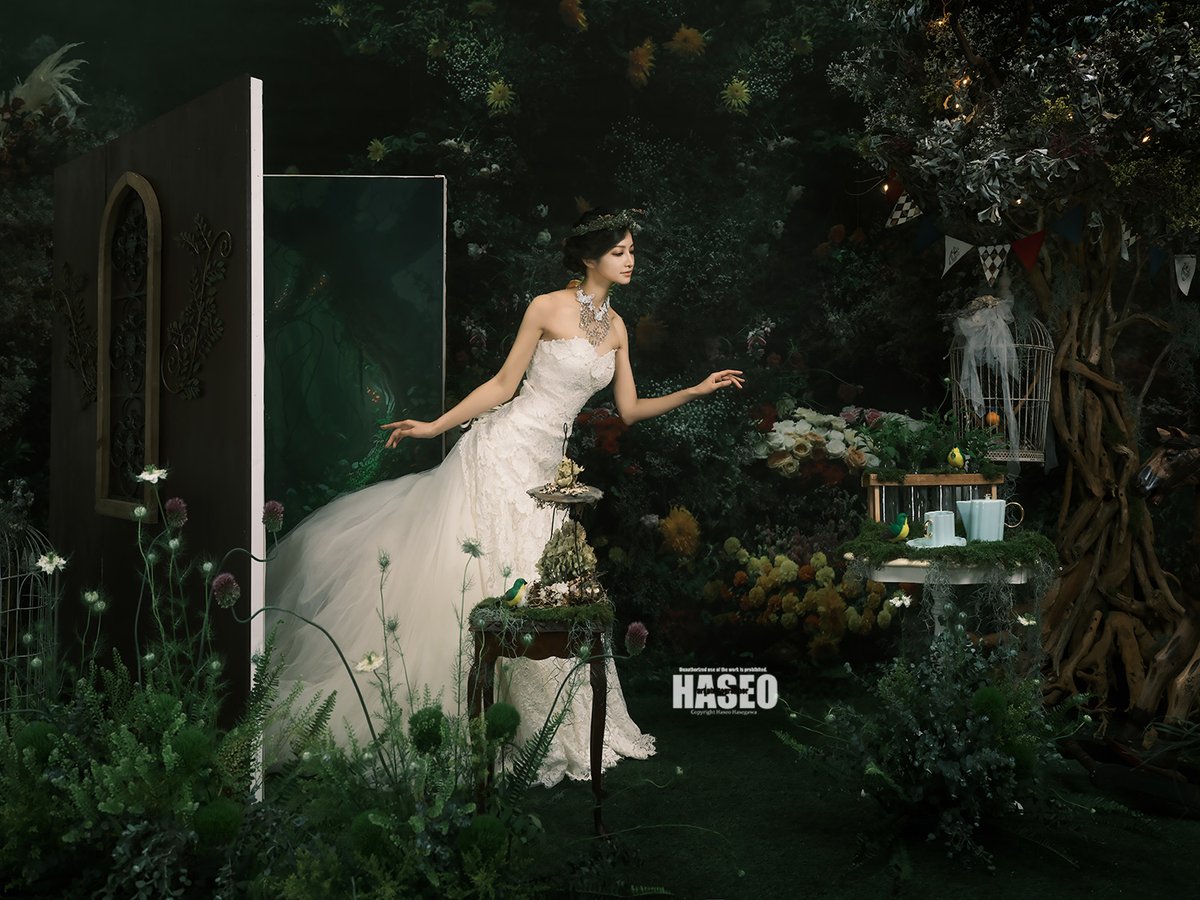 おはようございます

今日の朝はスタジオで仕事です
私のスタジオは、普通のスタジオと違って

「夢の国」です

庭から、夢の国です
想像以上に夢の国です

また撮影が落ち着いた時期に
更に魔改造します

今日も良い日になりますように
今日も良い写真が撮れますように