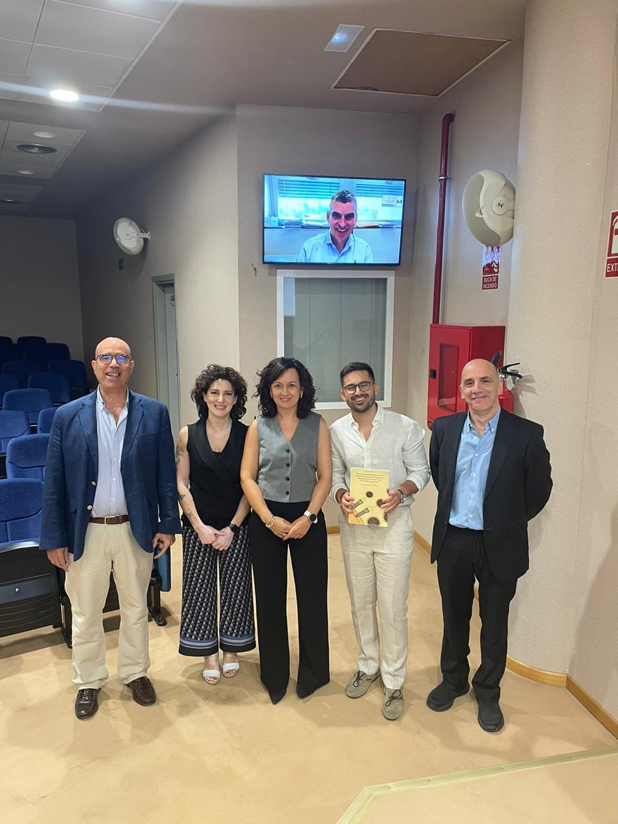 Ha sido un placer ser parte del tribunal de tesis de Jonathan Ramirez Cardenas <a href="/IIQ_US_CSIC/">IIQ (CSIC-US)</a> sobre experimentos de STD NMR para el estudio de interaciones debiles de interes biológico. Muchas gracias por la invitación!