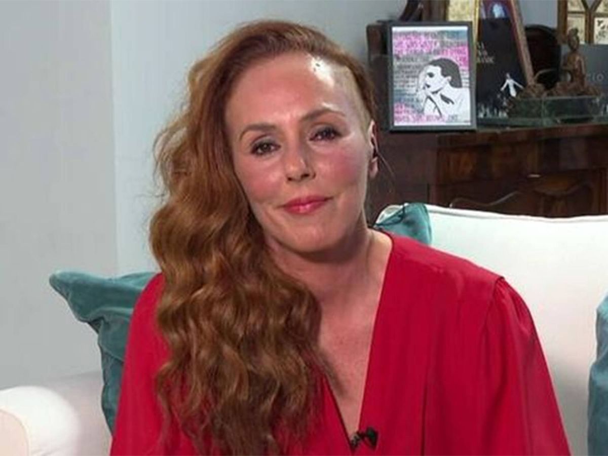 hdez_vane_98's tweet image. ¿Qué versión de los hechos te crees y a quién apoyas? 

#DeViernes 
#VuelveRocioFlores
#YoMeRebelo6S

🔄 RT - Rocío Carrasco
❤️ MG - Rocío Flores