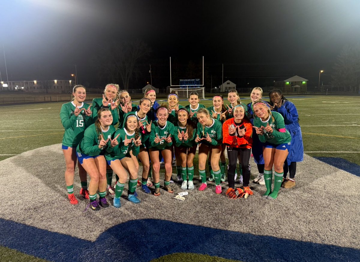 We received the USC Team Academic Award for the year for exceptional work in the classroom and high GPA. This one means a heck of a lot. Incredible work by these ladies, the future leaders! #Rise4Greatness