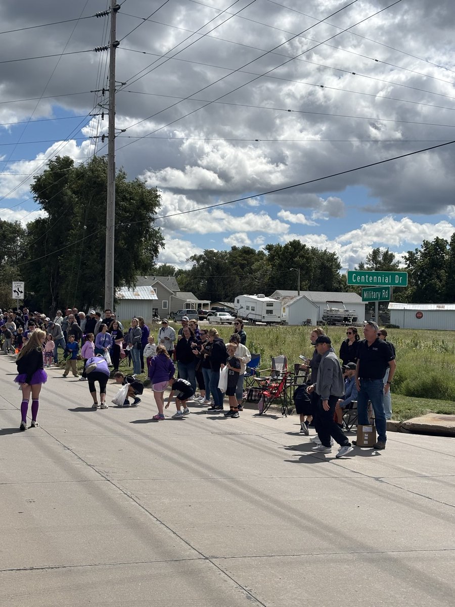 Had a great time being part of the Dakota Valley Homecoming Parade today!

Love seeing our community come together to celebrate its school spirit. 

Best of luck to the Panthers football team as they take on Canton tonight, go get that W! 🏈

Wishing everyone a fun and safe