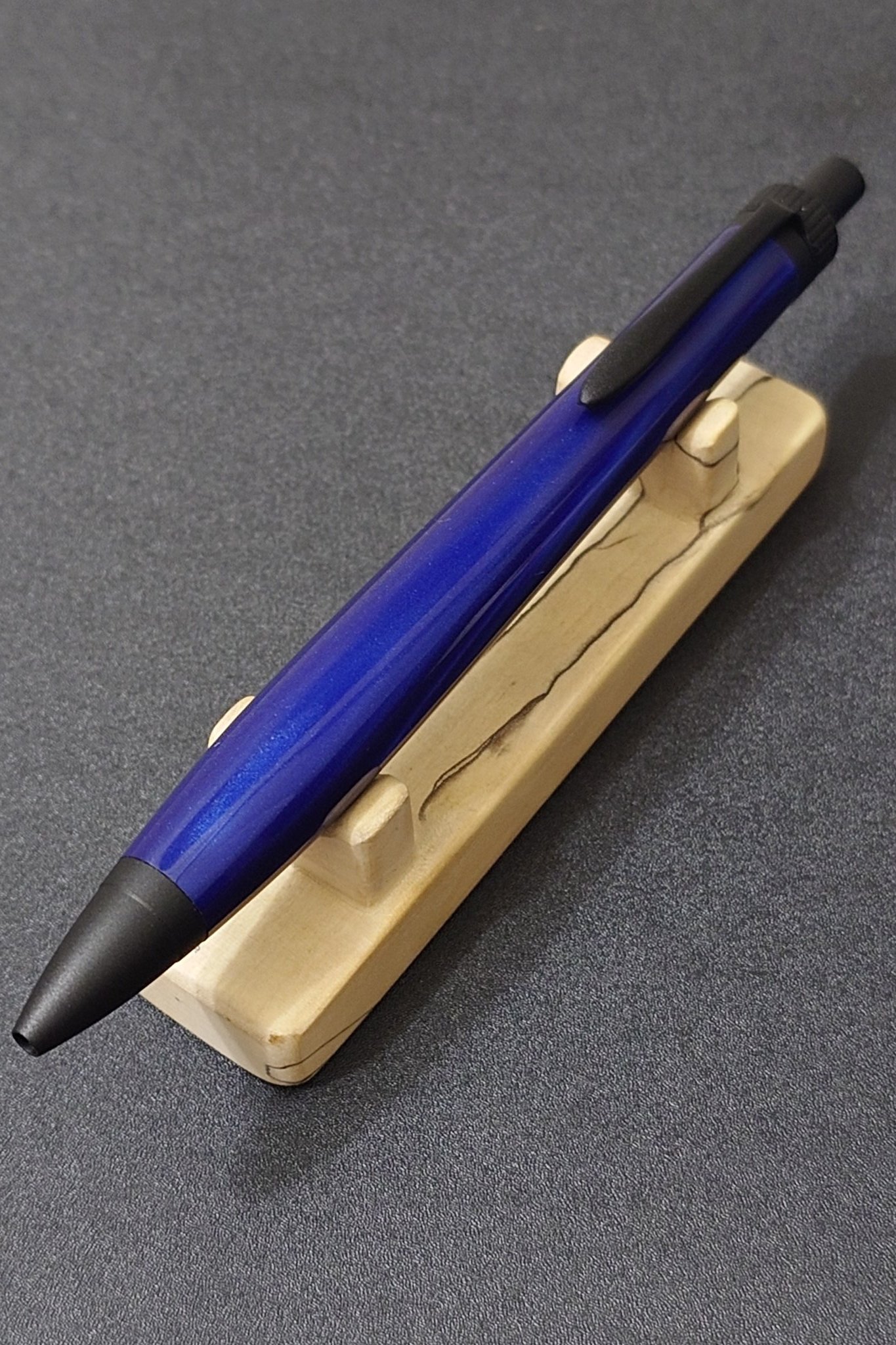 【美しい縞紫根杢ボールペン】　木軸　木工　手作り　三神ボール金具仕様 美しい縞紫根杢ボールペン】 木軸 木工 手作り 三神ボール金具